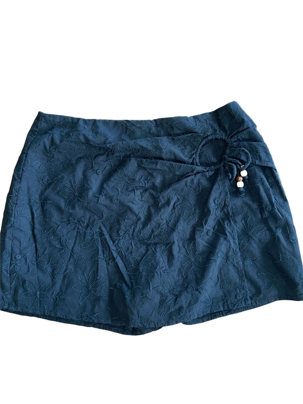 NWT: Dizzy Lizzy: Black Embroidered Mini Skirt:  Size Large